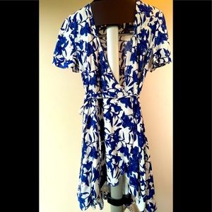 Lulu’s blue wrap dress